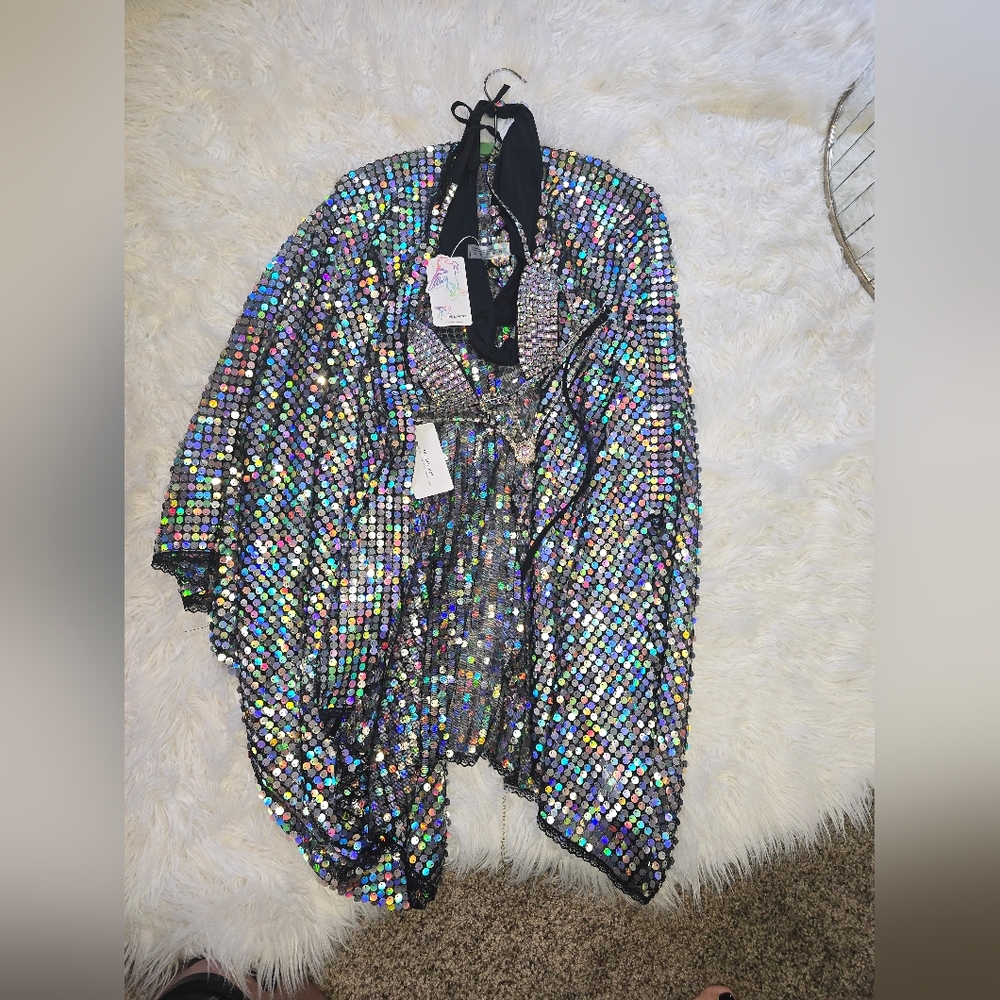Lumi Shop Rave Outfit
